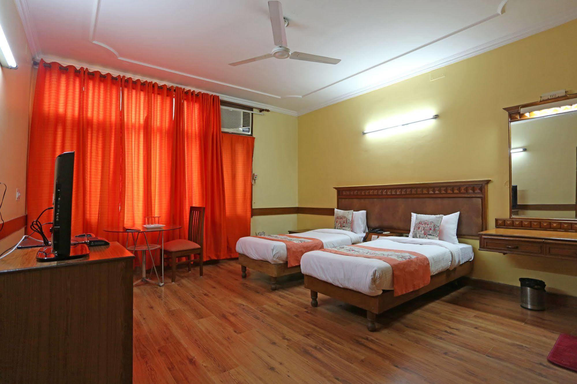 Oyo Rooms Kalkaji Mandir 新德里 外观 照片